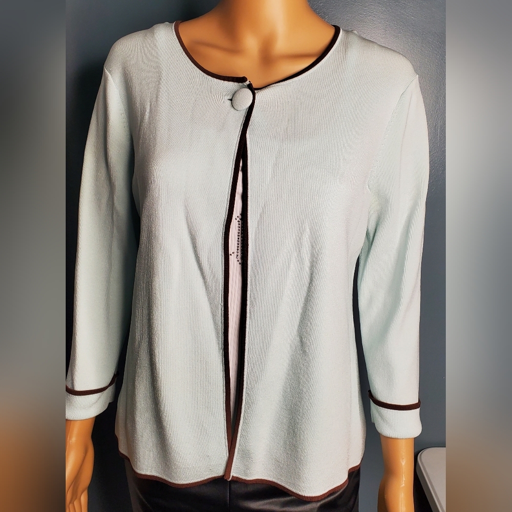 STUDIO G VINTAGE WOMAN SZ M CARDIGAN LONG SLEEVES RAYON BLEND.